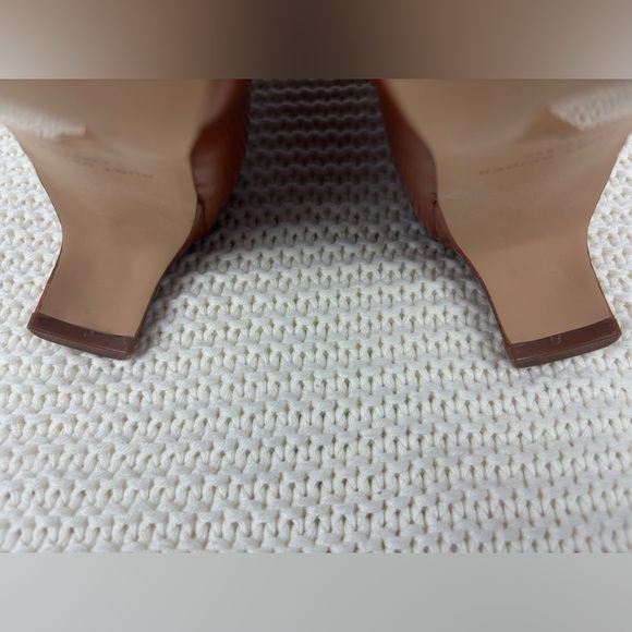 NWOB Kurt Geiger Regent Ankle Boot, Size European 38, US 7.5. - Picture 6 of 14